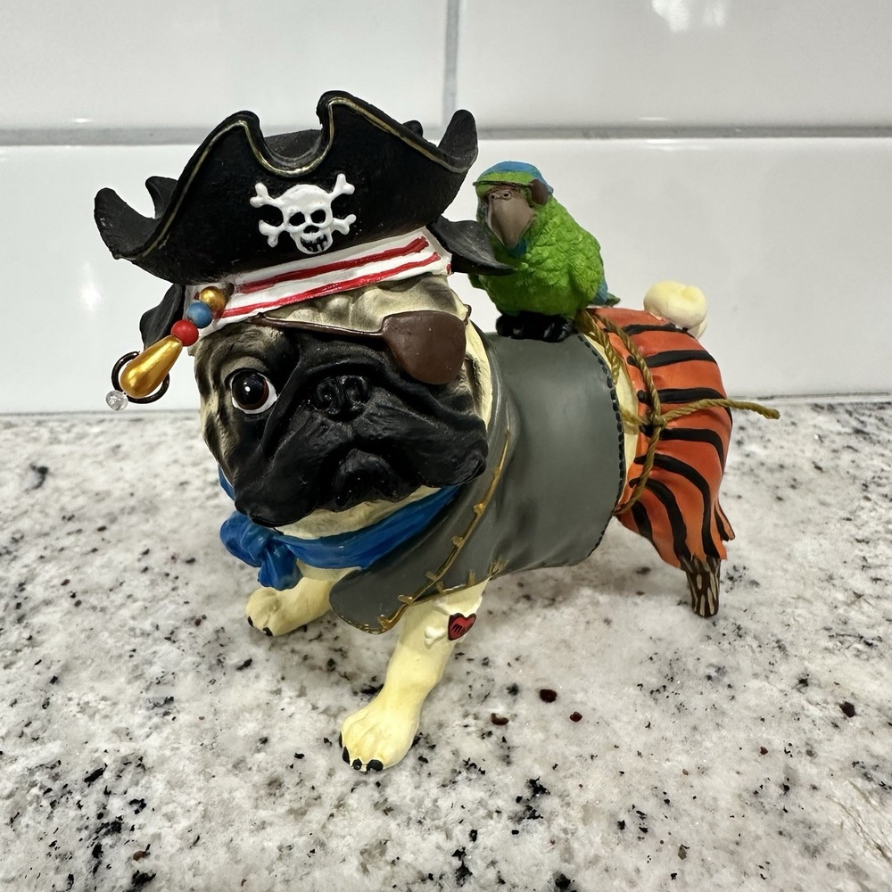 #16110 PUG-NACIOUS, PUGGY THE PIRATE PUG FIGURINE EUC